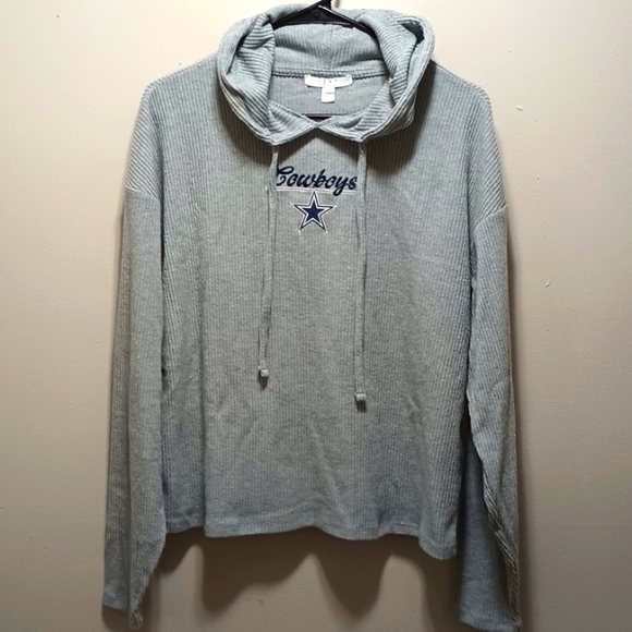 Wear by Erin Andrews - Picture 1 of 4